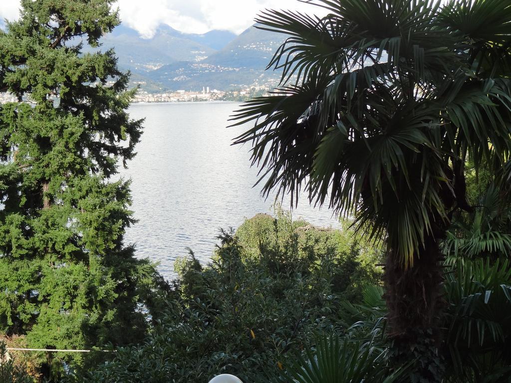 Vista Lago Lägenhet Stresa Rum bild