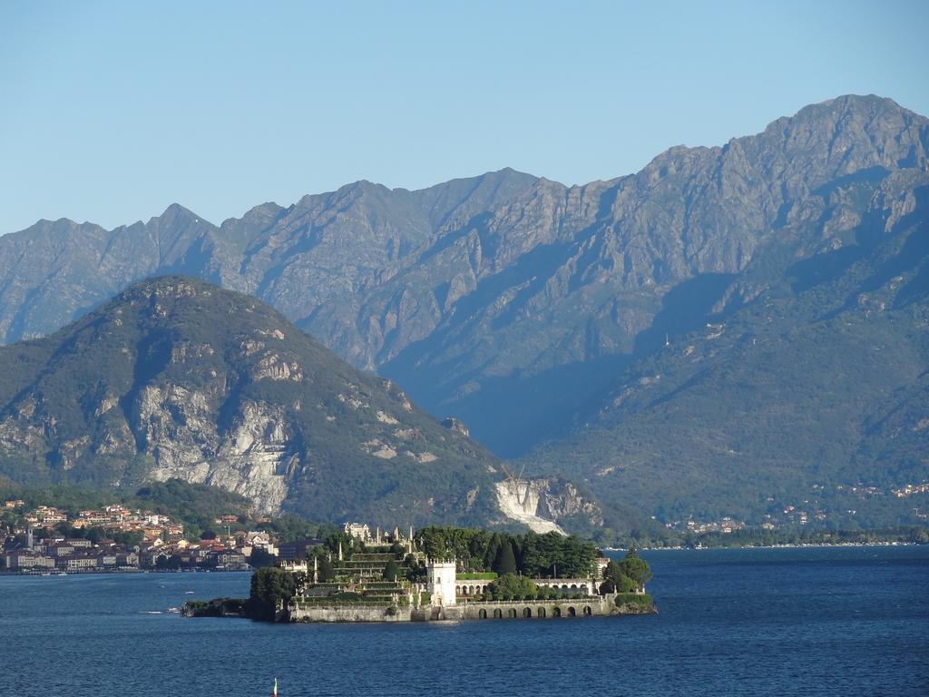 Vista Lago Lägenhet Stresa Rum bild